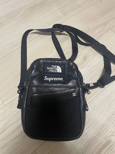 Supreme x The North Face Leather Shoulder Bag "Black"
