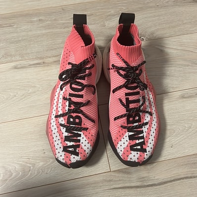 Pharrell Williams × adidas CRAZY BYM "PINK"