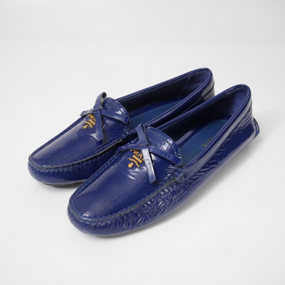 ■美品■PRADA プラダ ローファー サイズ37 1/2 エナメル リボン ドライビングシューズ ブランド古着【中古】20260407/RA8507