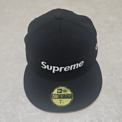 Supreme Champions Box Logo New Era® "Black"