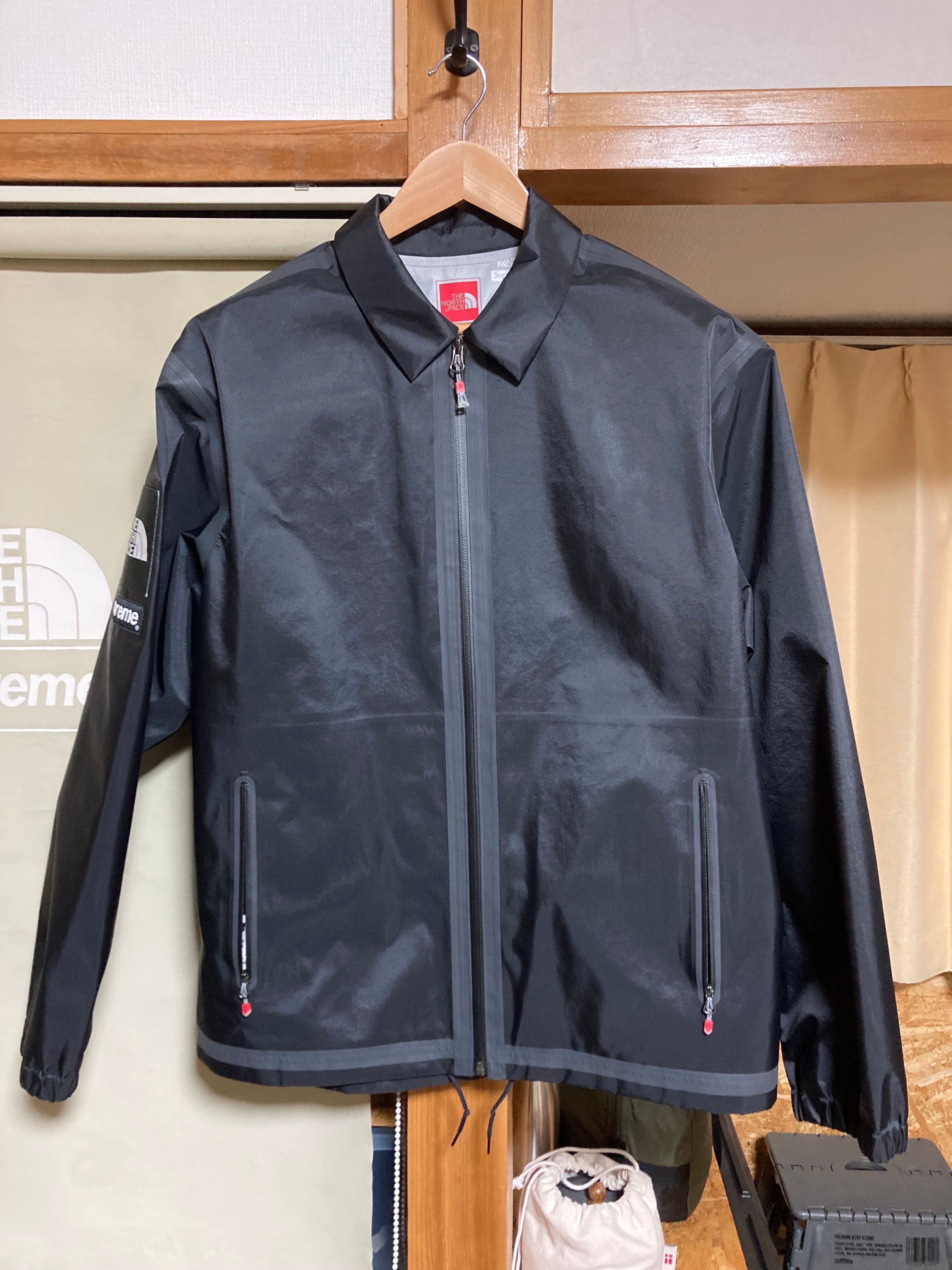 Supreme x The North Face Summit Series Outer Tape Seam Coaches Jacket "Black"