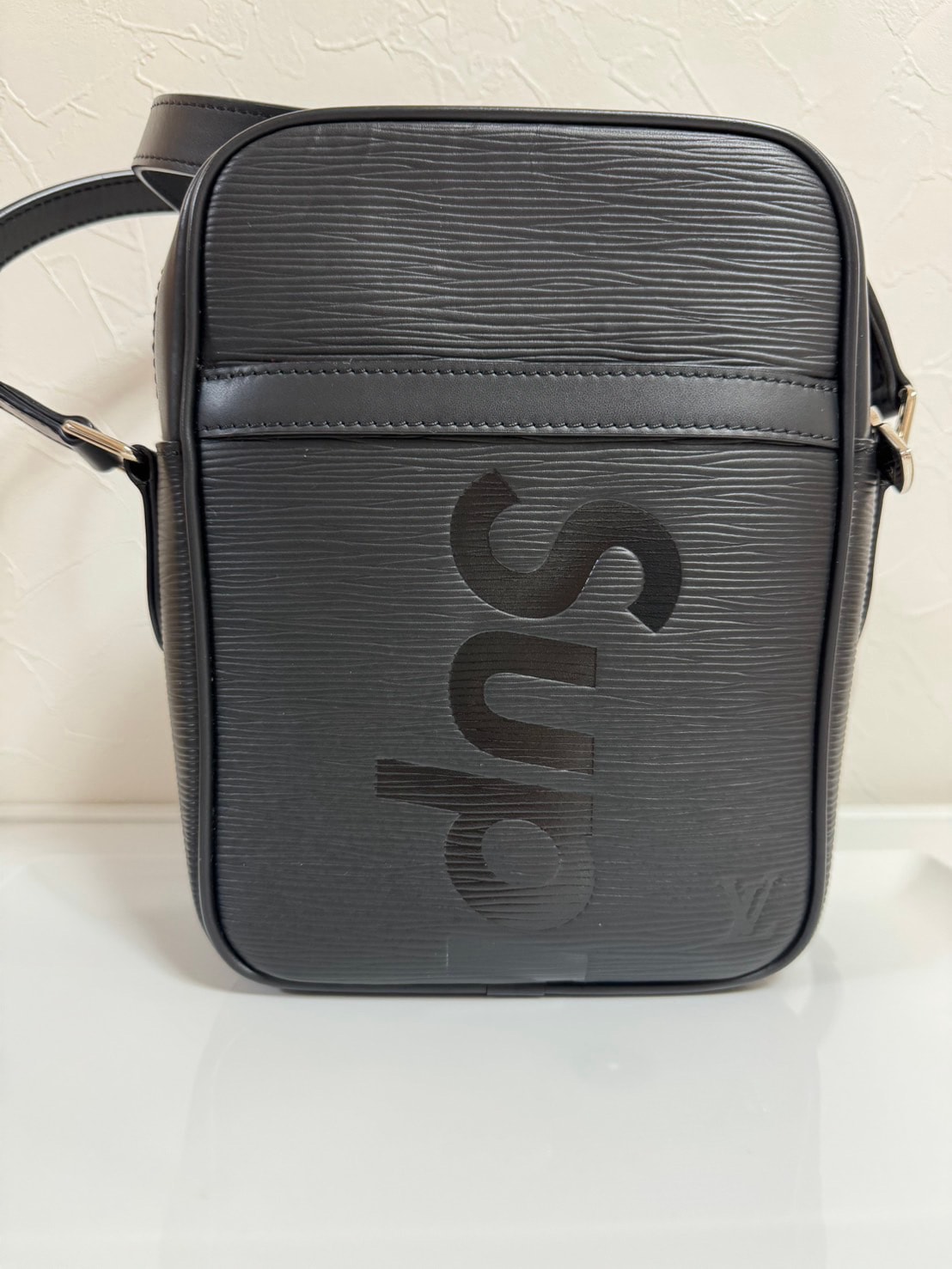 Louis Vuitton x Supreme Danube PM "Black"