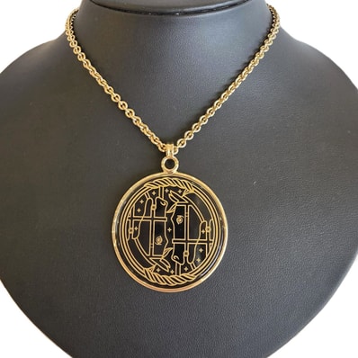 【再値下げ】 HERMES エルメス メダイユ カドリージュGM ホースモチーフ 馬 ブラック×ゴールド ネックレス ユニセックス【中古】