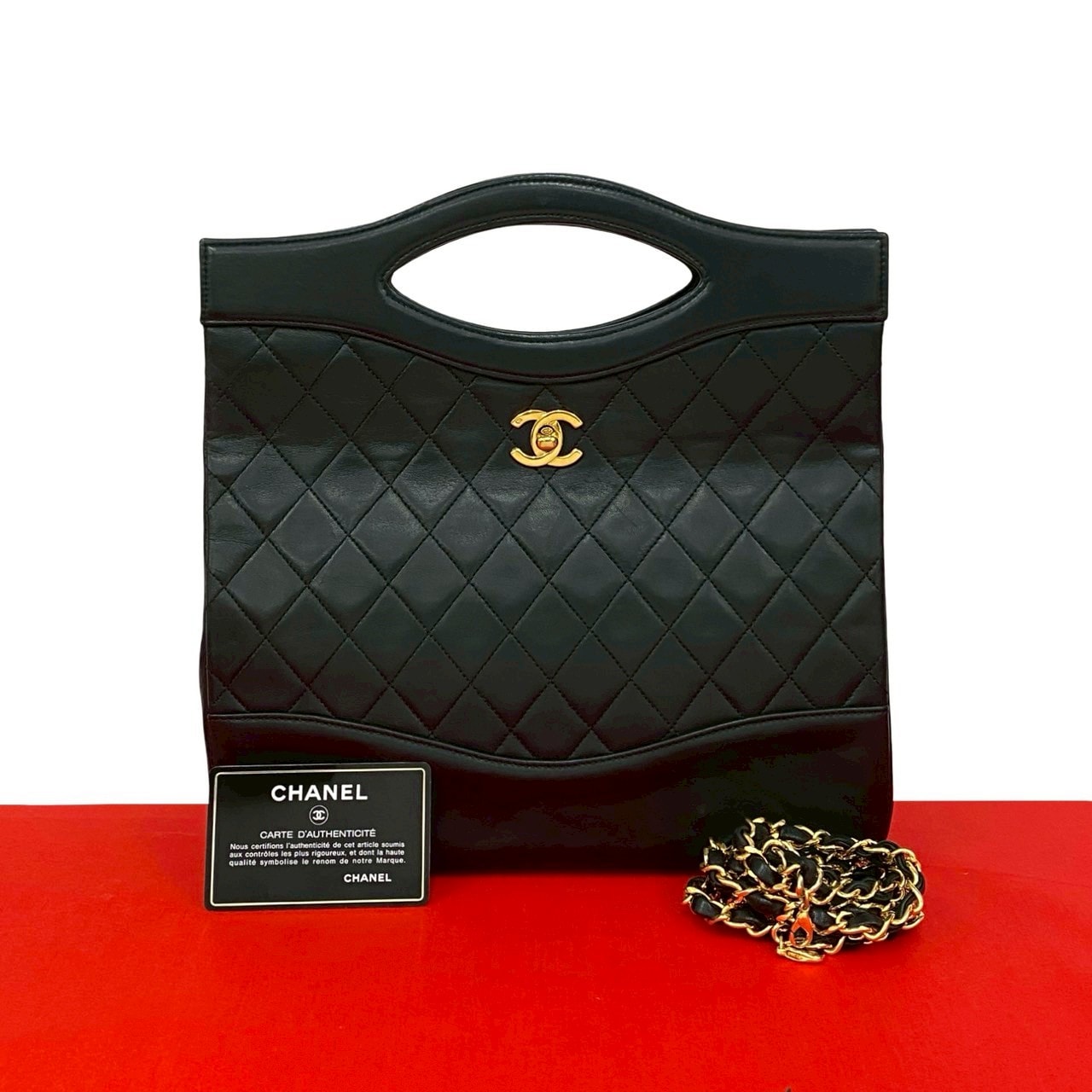 CHANEL シャネル マトラッセ ココマーク ラムスキン ショルダーバッグ ブラック
35679