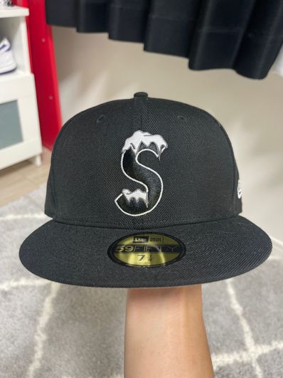 Supreme S Logo New Era® "Black" (20FW)