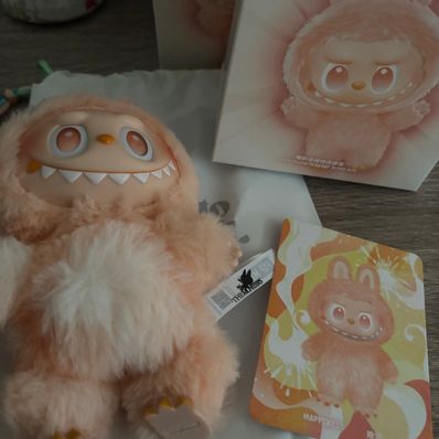 POP MART THE MONSTERS (LABUBU) Big into Energy Series Plush Pendant HAPPINESS