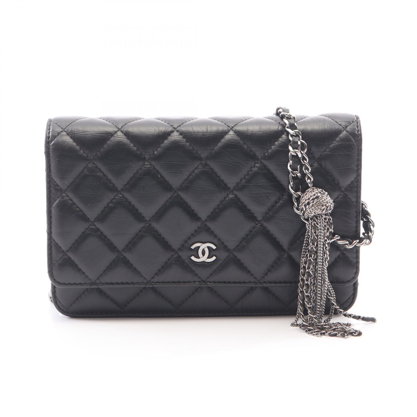 シャネル CHANEL マトラッセ ショルダーバッグ バッグ レザー レディース ブラック系 【中古】
