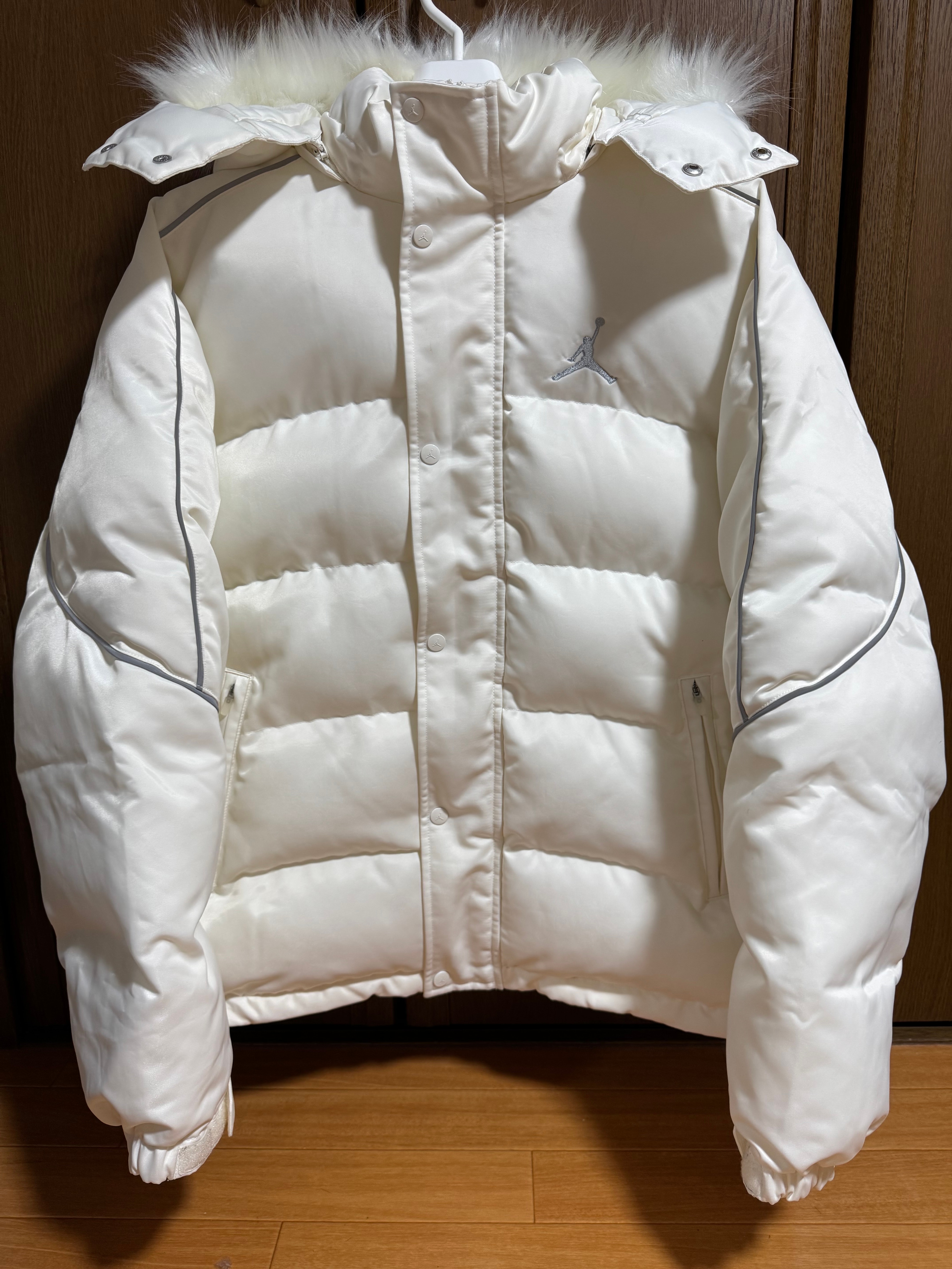 シュプリーム x ジョーダン パファー ジャケット "セイル"