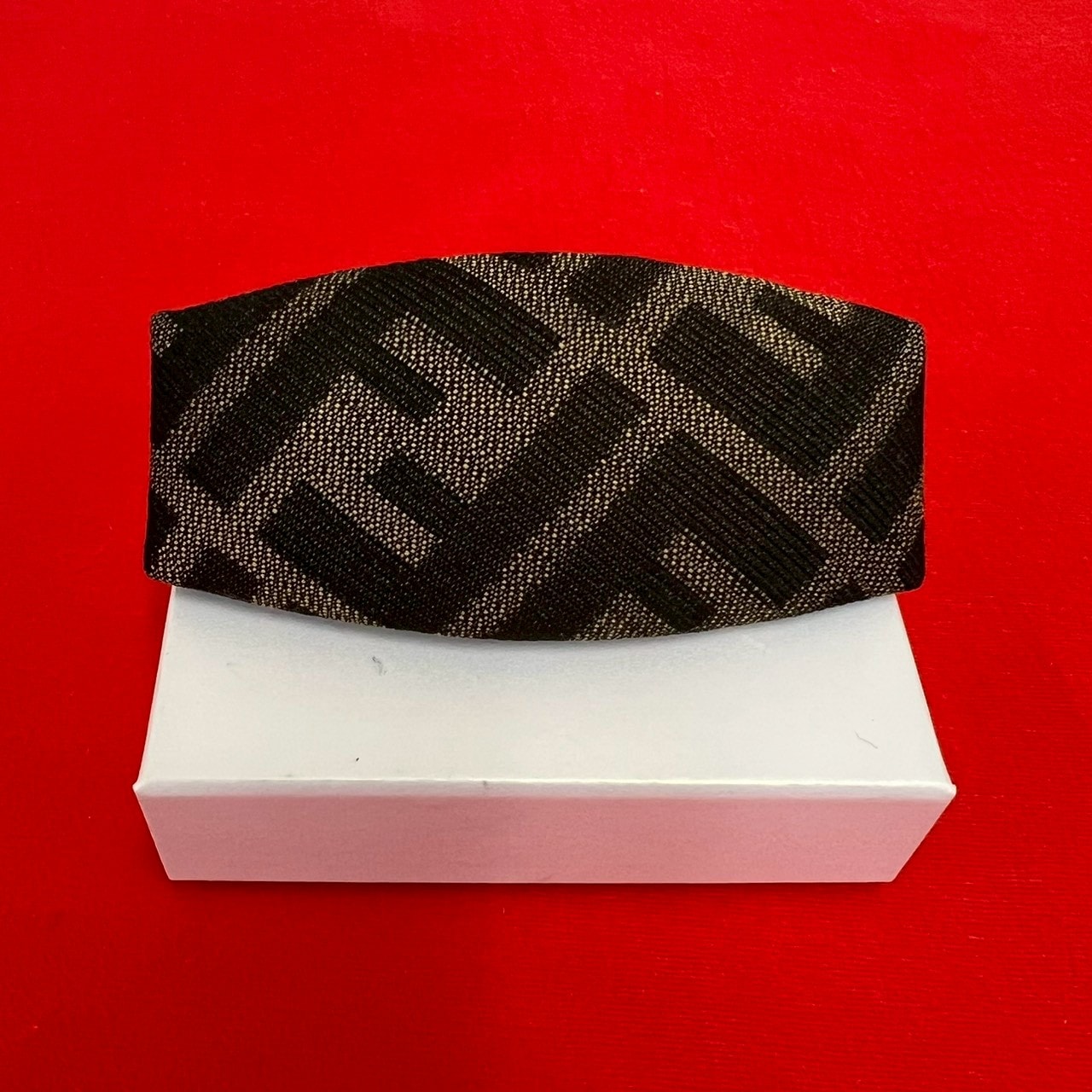 FENDI フェンディ ズッカ FF 柄 キャンバス バレッタ カーキ
 20773