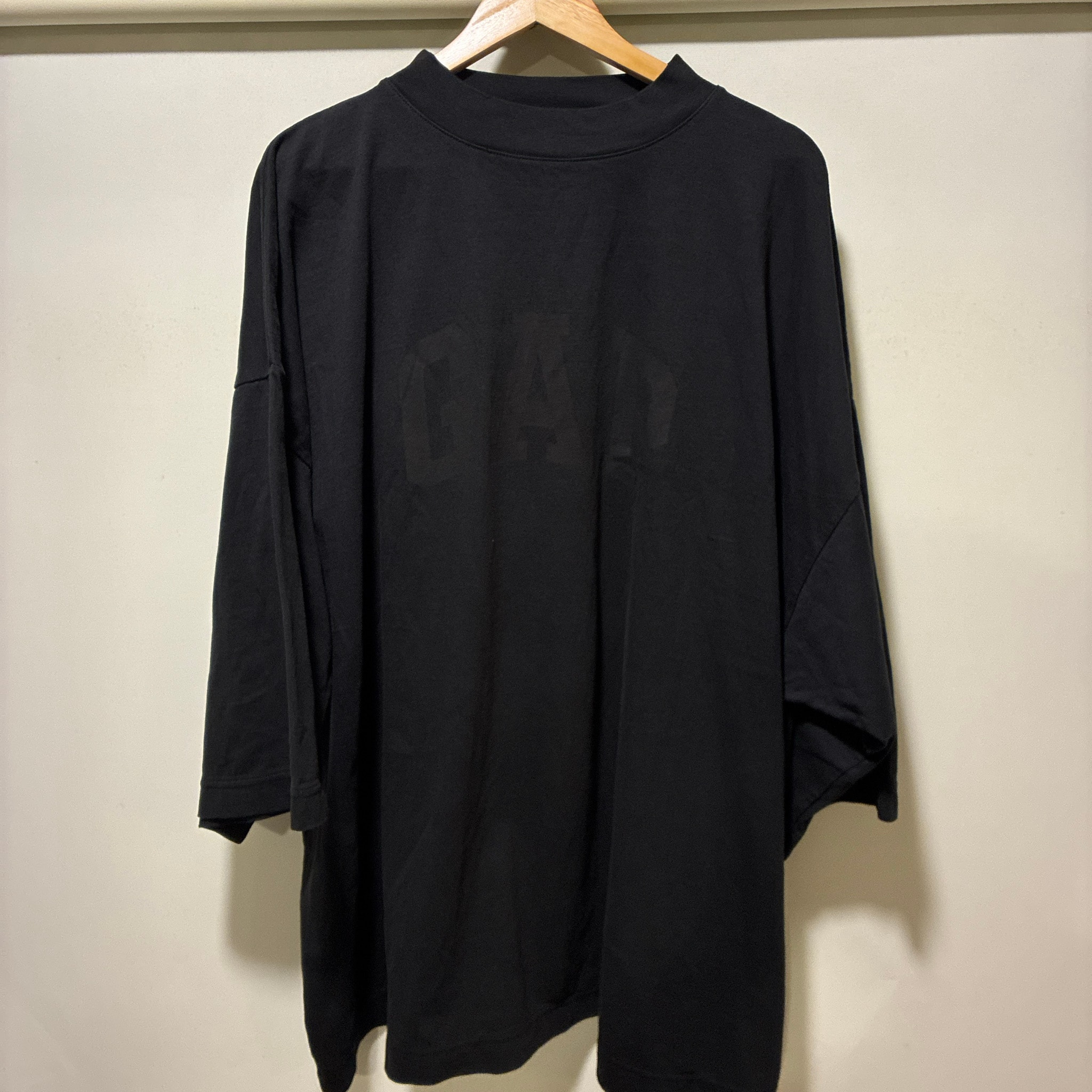 YEEZY GAP Dove 3/4 Sleeve Tee "Black"