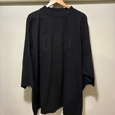 YEEZY GAP Dove 3/4 Sleeve Tee "Black"