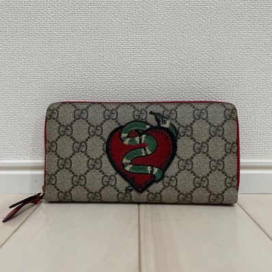 GUCCI GG Supreme Snake Heart Zip Around Wallet