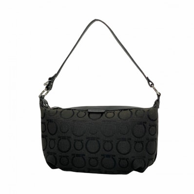 【6dc3496】サルヴァトーレフェラガモ ポーチ ガンチーニ キャンバス ブラック シルバー金具【中古】レディース