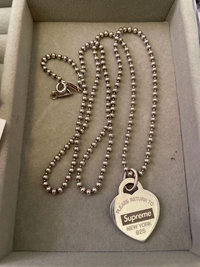Supreme / Tiffany & Co. Return to Tiffany Heart Tag Pendant "Silver"