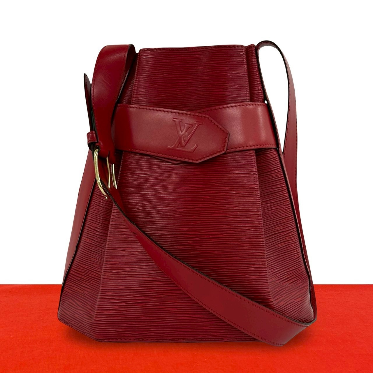 LOUIS VUITTON ルイヴィトン サックデポール PM エピ レザー ショルダーバッグ レッド
 10825