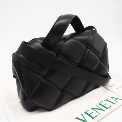 美品 BOTTEGAVENETA ボッテガヴェネタ ラムスキン マキシイントレチャート トップハンドル 2WAYバッグ 632647 2wayショルダーバッグ ブラック ラムスキン レディース