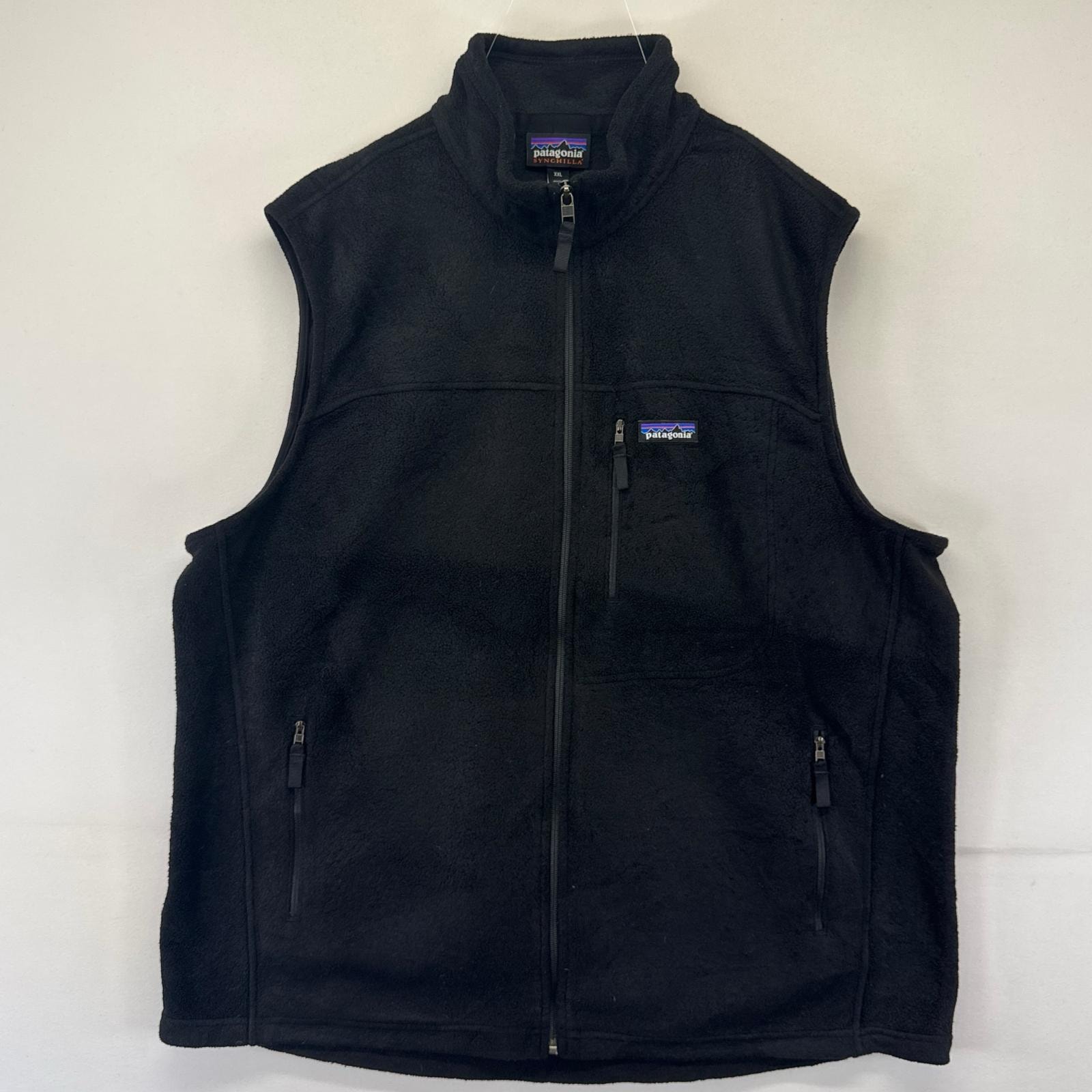 古着 パタゴニア patagonia フリース ベスト フルジップ シンチラ ワンポイントロゴ 大きいサイズ 2XL  ブラック系 メンズ