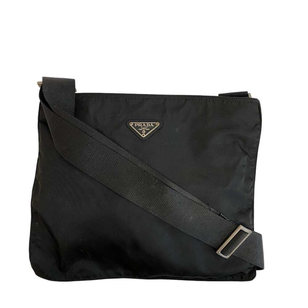プラダ PRADA ショルダーバッグ 三角プレート サコッシュ ブラック