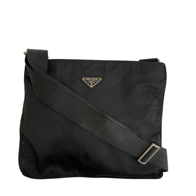 プラダ PRADA ショルダーバッグ 三角プレート サコッシュ ブラック
