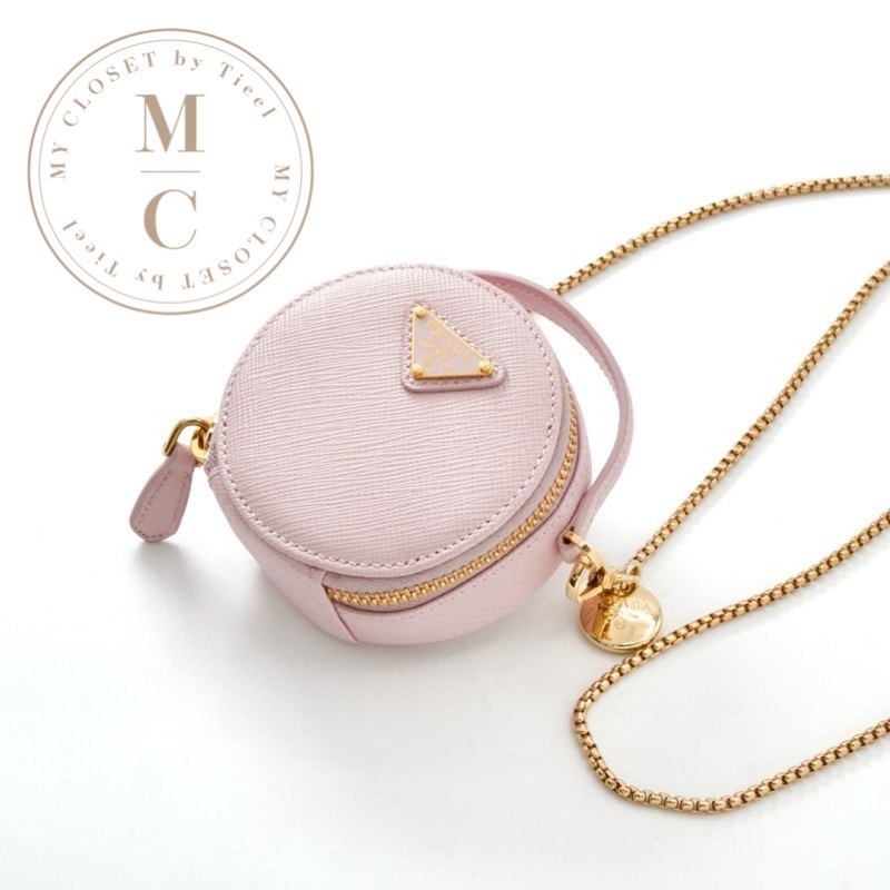 プラダ PRADA ポーチ ピンク ゴールド 未使用 トライアングルロゴ サフィアーノレザー ミニポーチ チャーム ケース