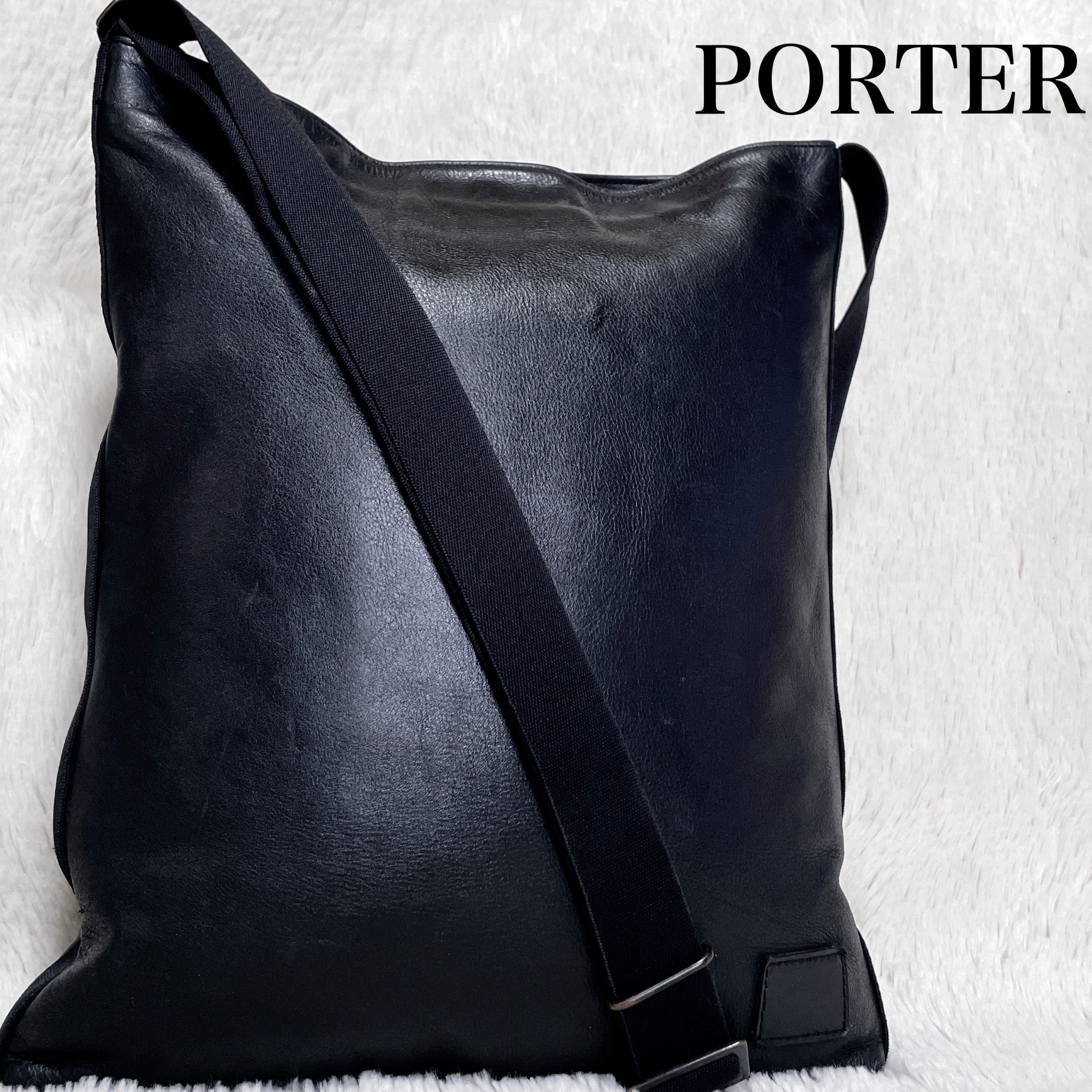 PORTER ポーター BASE レザー ショルダーバッグ サコッシュ 斜め掛け