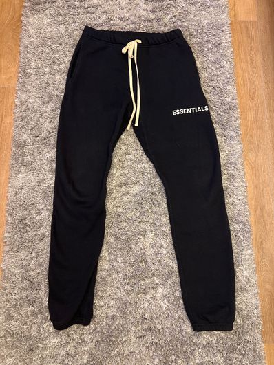 FEAR OF GOD Essentials Graphic Sweatpants "Black"