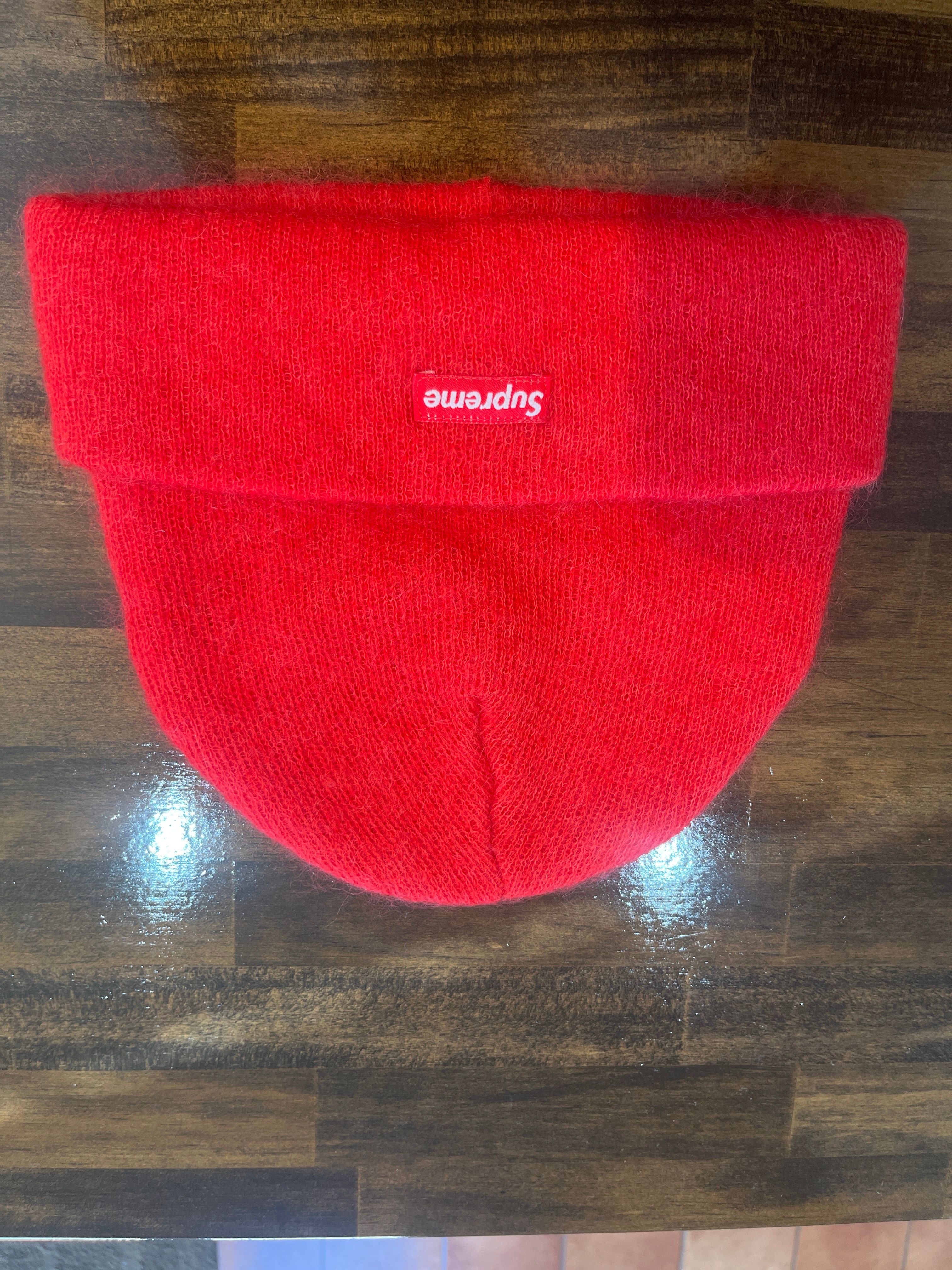 Supreme Mohair Beanie "Bright Red" (23FW)