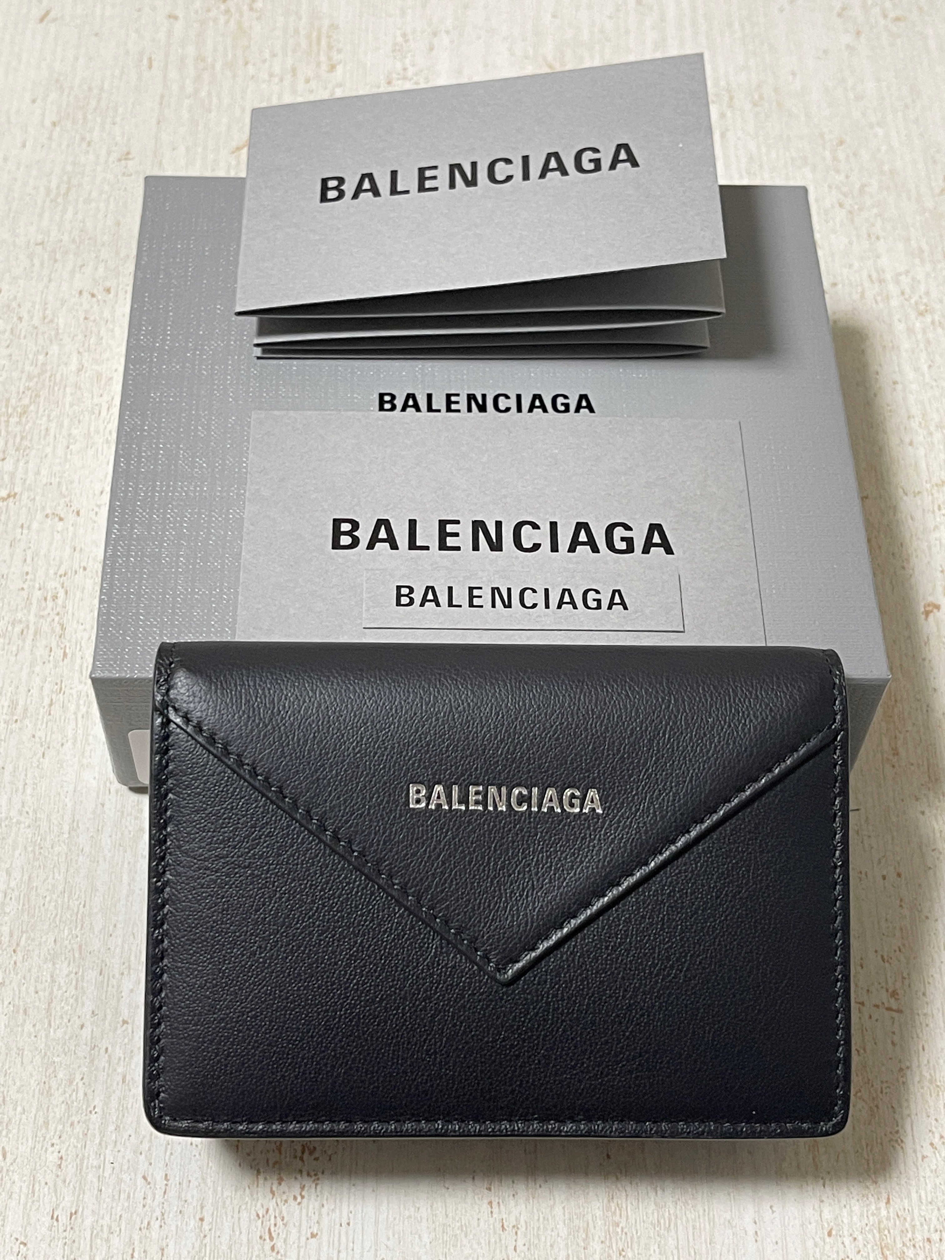★超破格セール★ 新品未使用 BALENCIAGA ロゴ カードケース 名刺入れ