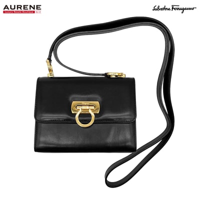 Salvatore Ferragamo サルヴァトーレフェラガモ ショルダーバッグ ガンチーニ ミニ ボックスカーフ ブラック レディース 【中古】