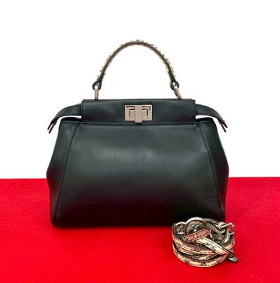 FENDI フェンディ ピーカブー モンスター レザー パイソン ショルダーバッグ ブラック
73533