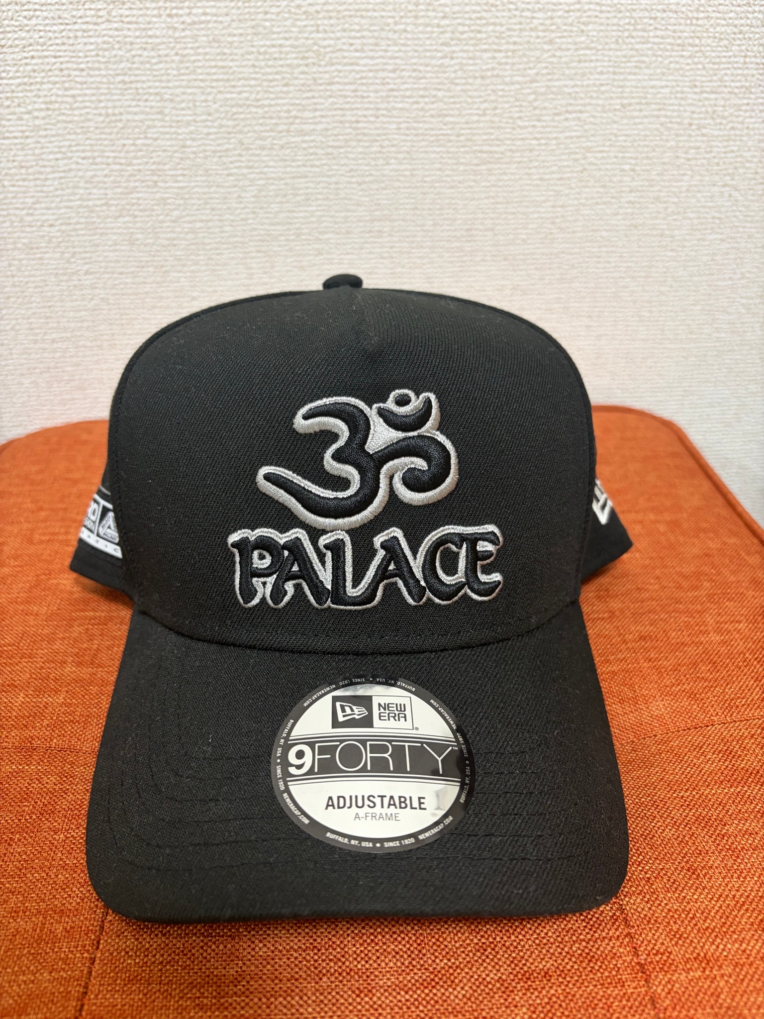 PALACE Om New Era A-Frame "Black"