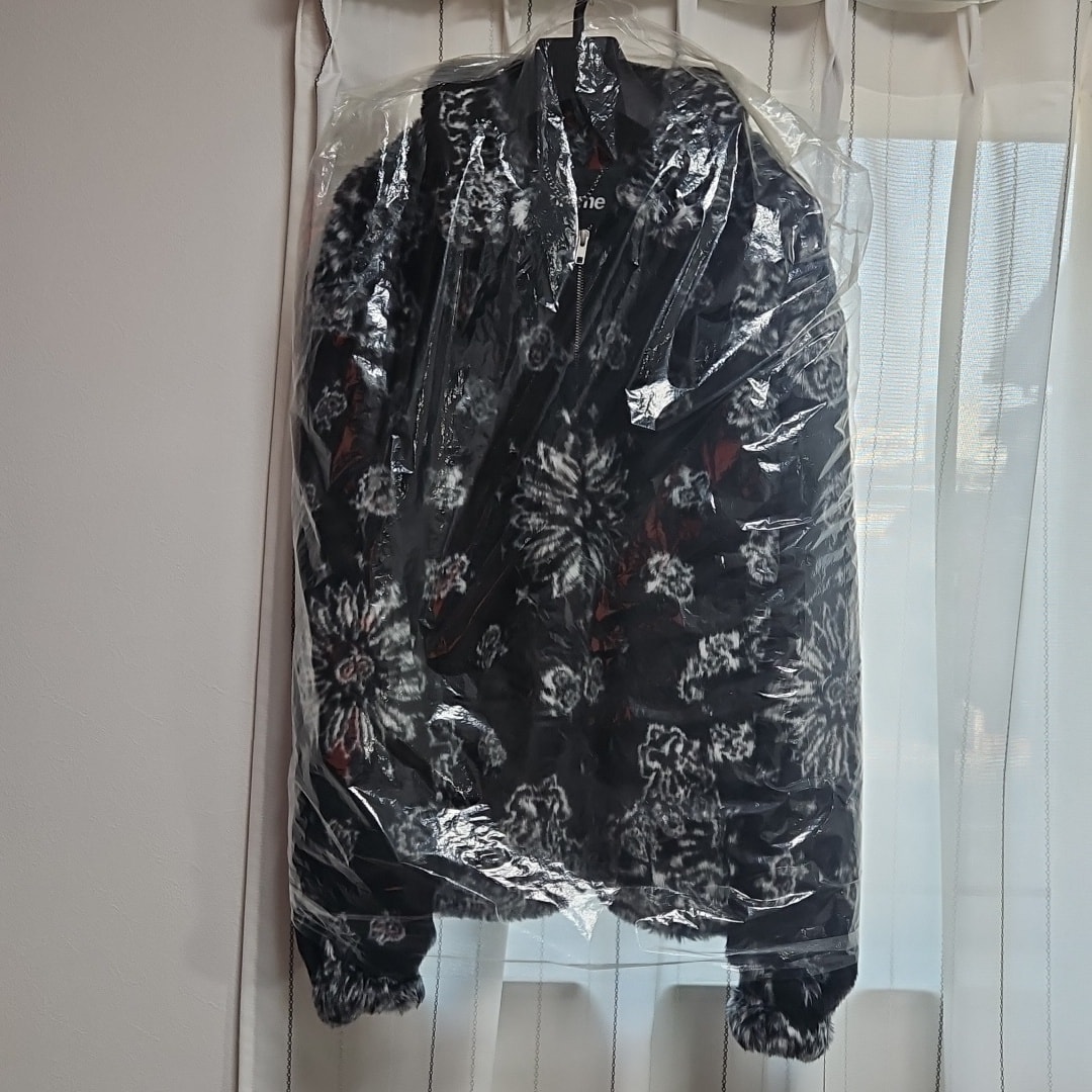Supreme Bandana Faux Fur Bomber Jacket "Black"