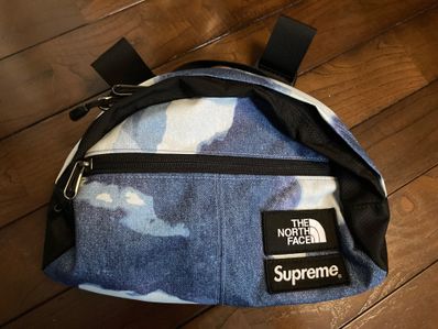 Supreme x The North Face Bleached Denim Print Roo II "Indigo"