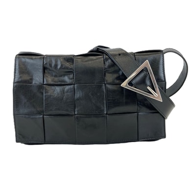 BOTTEGAVENETA ボッテガヴェネタ カセット マキシイントレチャート ミディアムクロスボディバッグ ショルダーバッグ 667298 レザー ブラック レディース【中古】