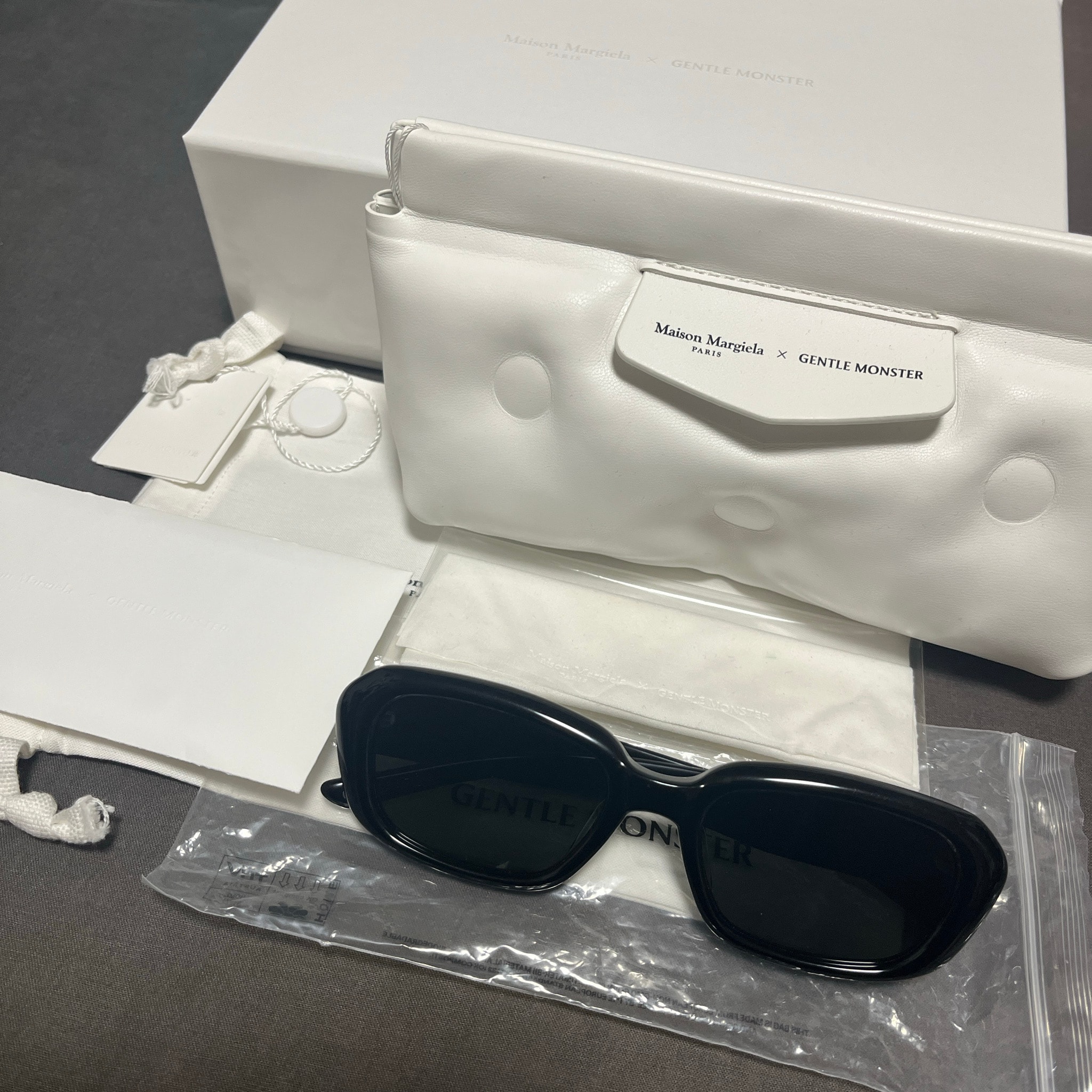 Gentle Monster x Maison Margiela MM207 01 "Black"