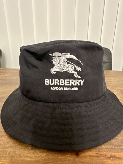 Supreme / Burberry Crusher "Black"