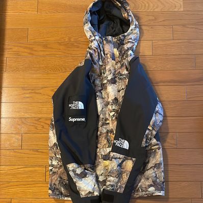 Supreme x The North Face Leaves Mountain Light Jacket "Leaves"