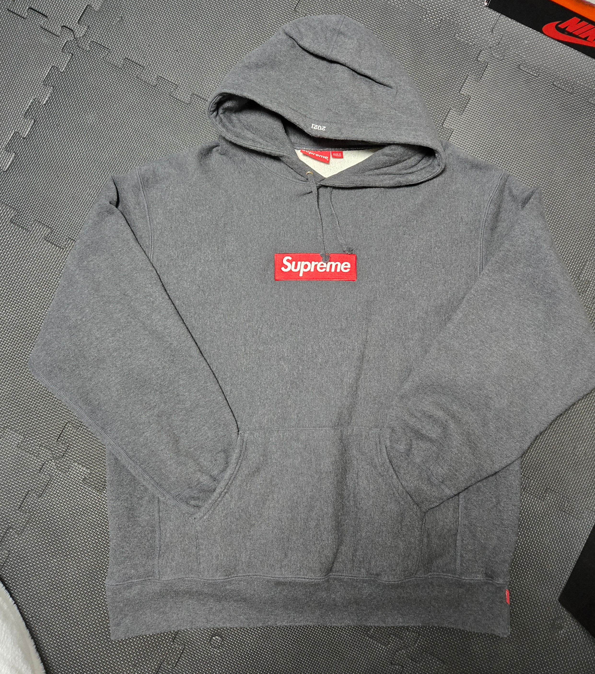 Supreme Box Logo Hooded Sweatshirt "Charcoal" (21FW)
