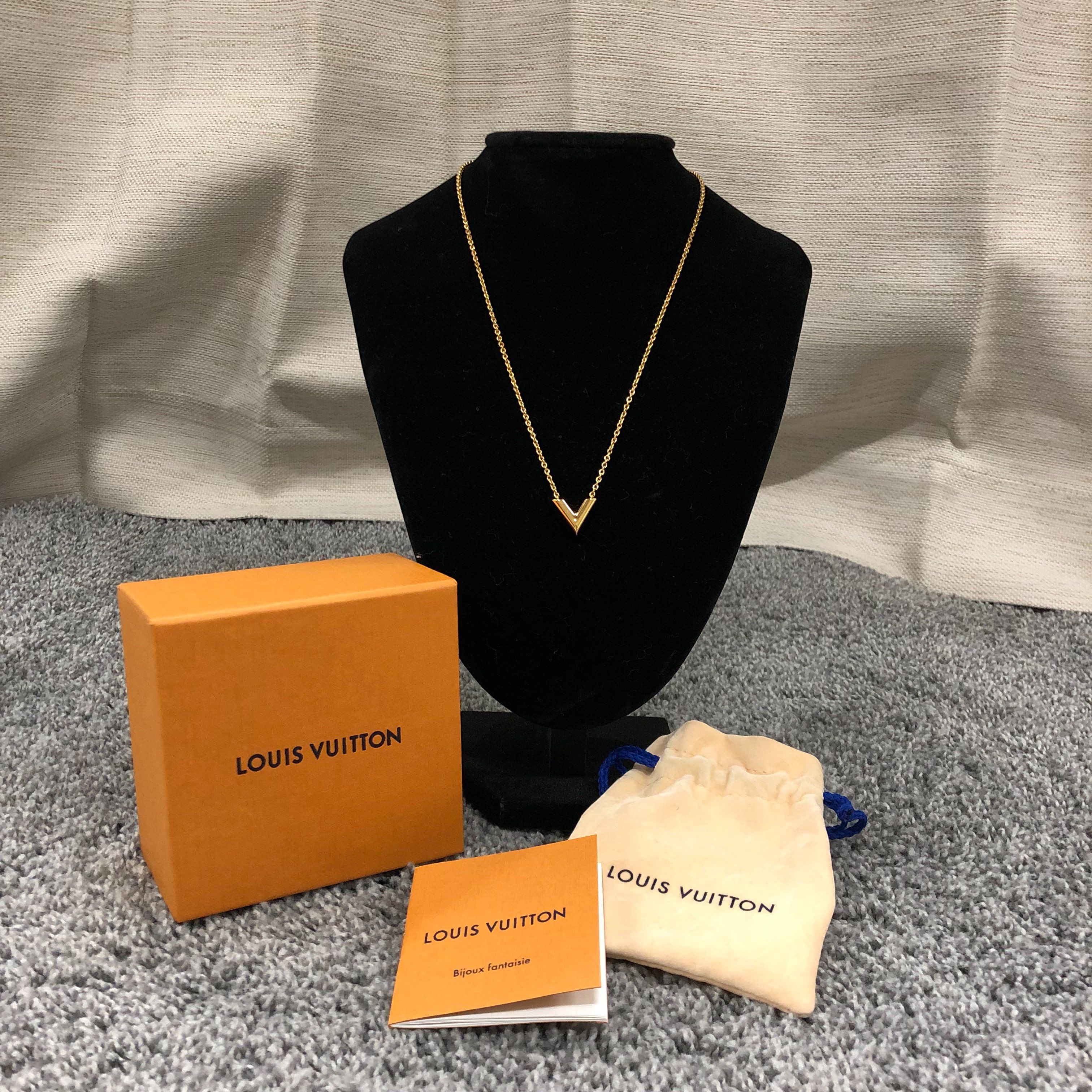 Louis Vuitton Essential V Necklace "Gold"