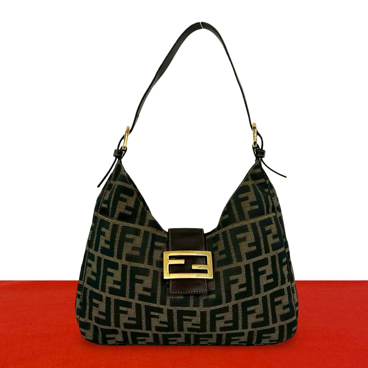 FENDI フェンディ ズッカ FF 柄 キャンバス レザー ショルダーバッグ ブラウン
 22537