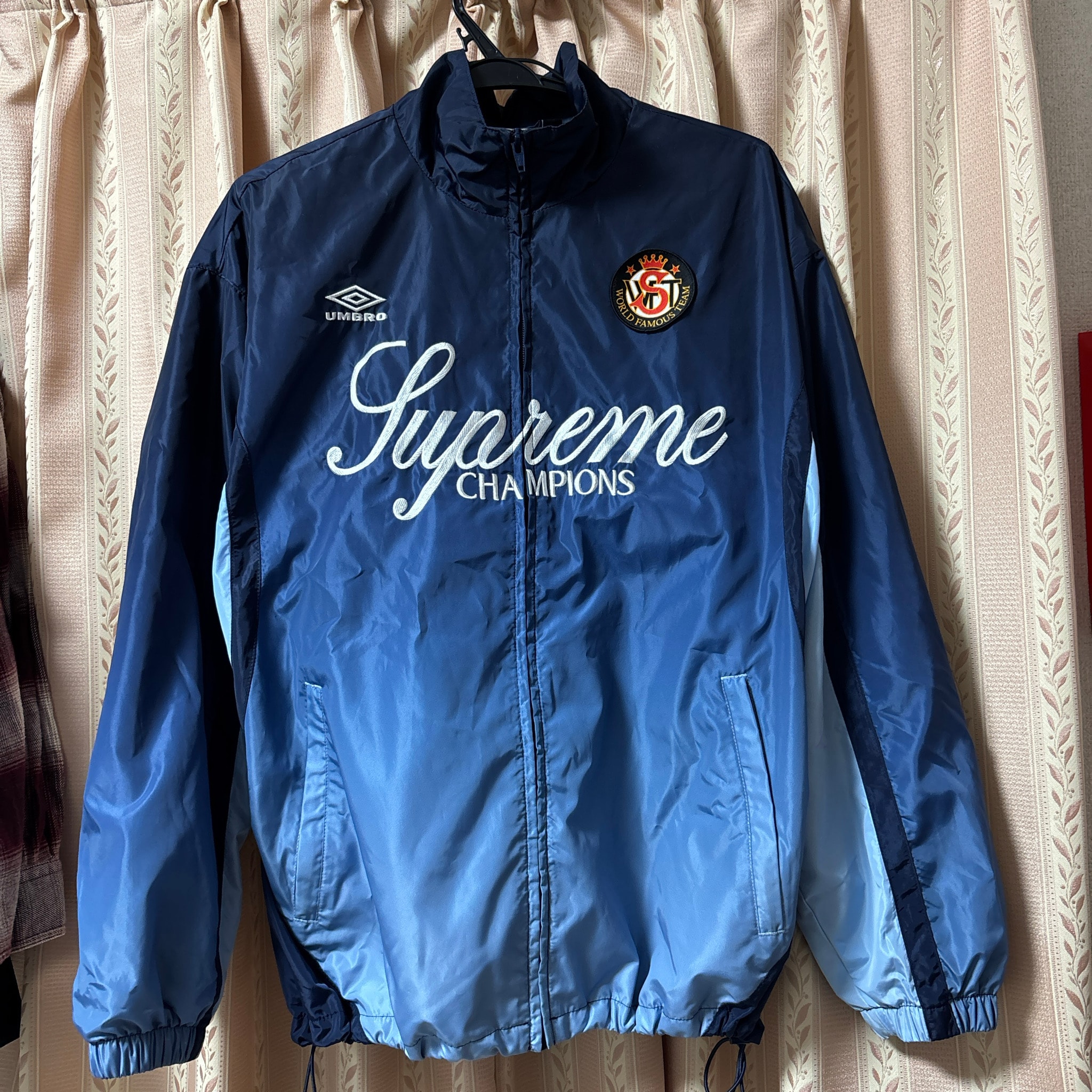 Supreme x Umbro Gradient Track Jacket "Navy"