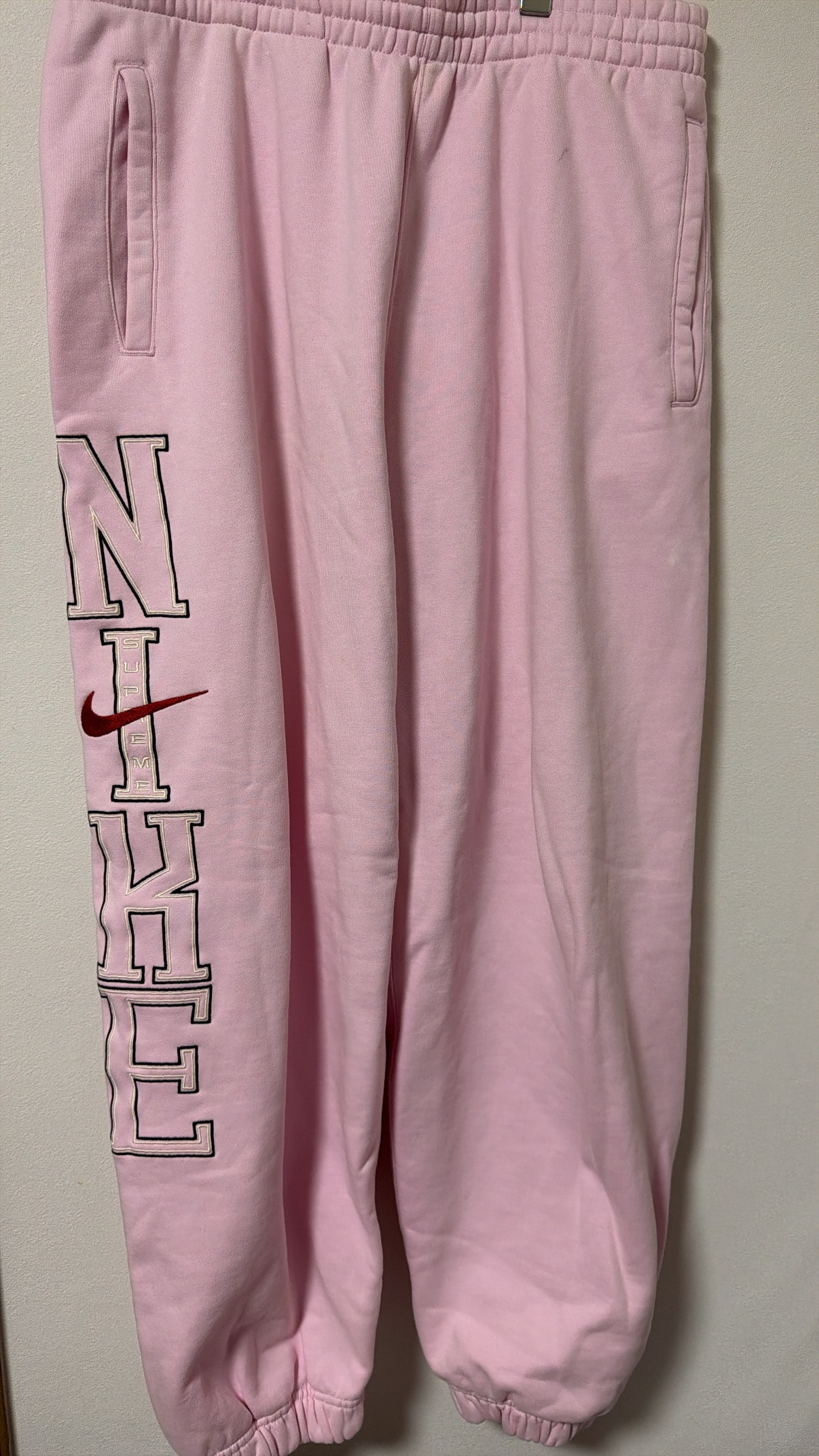 Supreme x Nike Sweatpant "Light Pink"