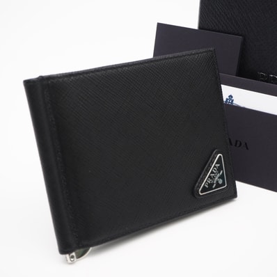 極美品 PRADA プラダ サフィアーノ トライアングルロゴ 二つ折りマネークリップ 2MN077 マネークリップ ブラック サフィアーノ メンズ