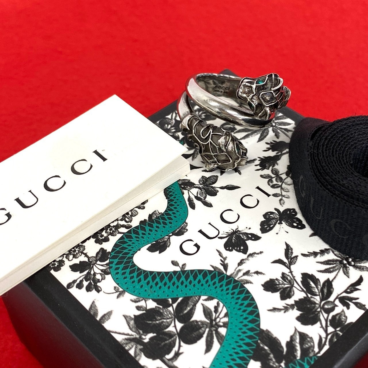 GUCCI グッチ ダブルタイガーヘッド リング メタル スワロフスキー リング・指輪 22号 シルバー
17578