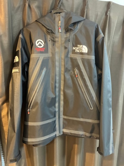 Supreme x The North Face Summit Series Outer Tape Seam Shell Jacket "Black"
