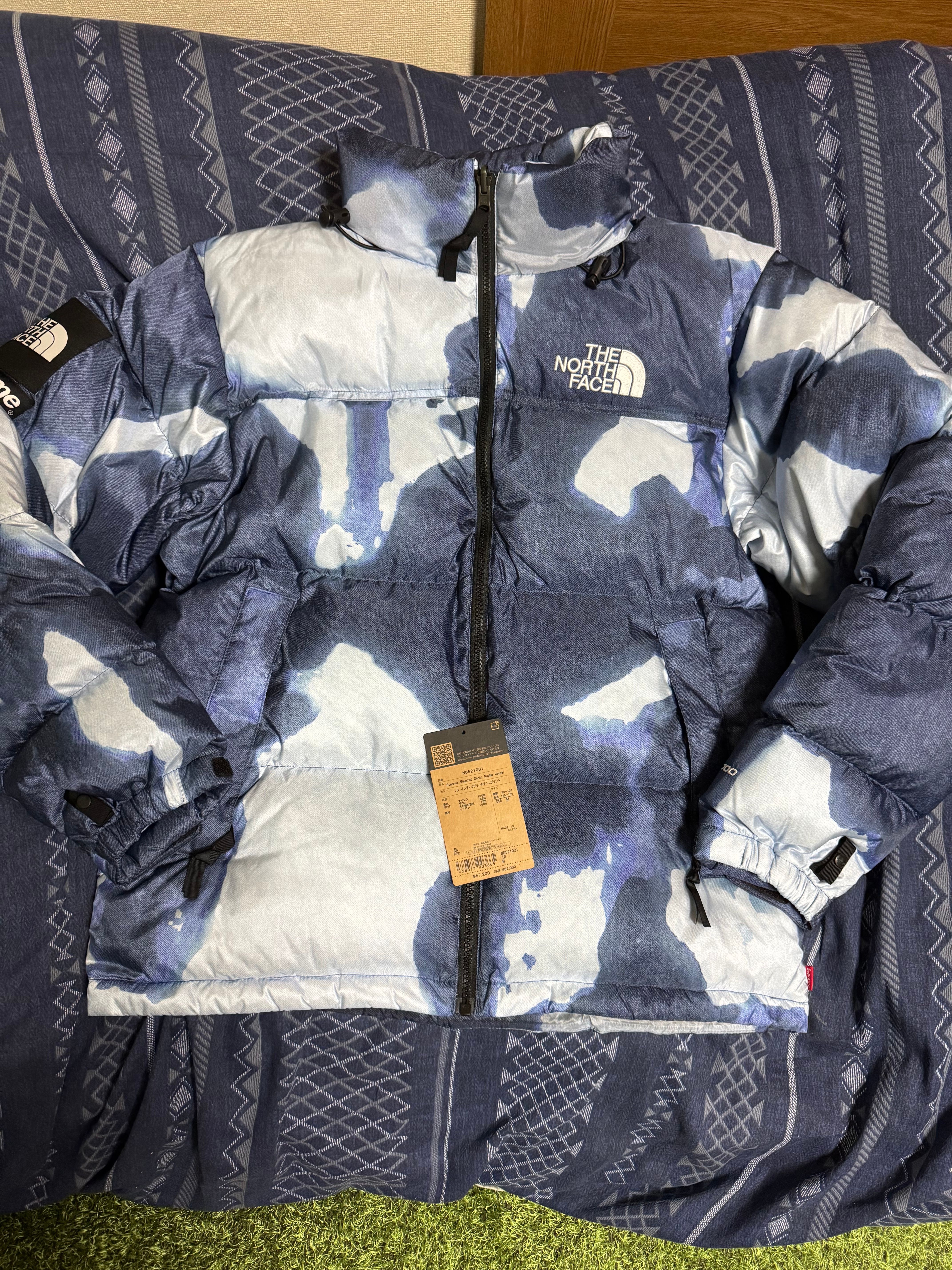 Supreme x The North Face Bleached Denim Print Nuptse Jacket "Indigo"
