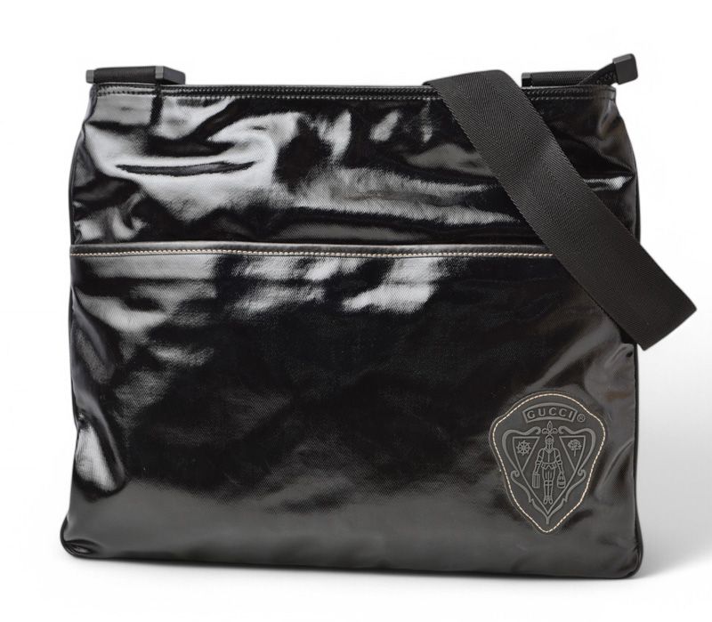 GUCCI Crest Emblem Shoulder bag ”Black”