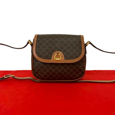 CELINE セリーヌ マカダム ブラゾン トリオンフ 柄 レザー PVC ショルダーバッグ ブラウン
40034