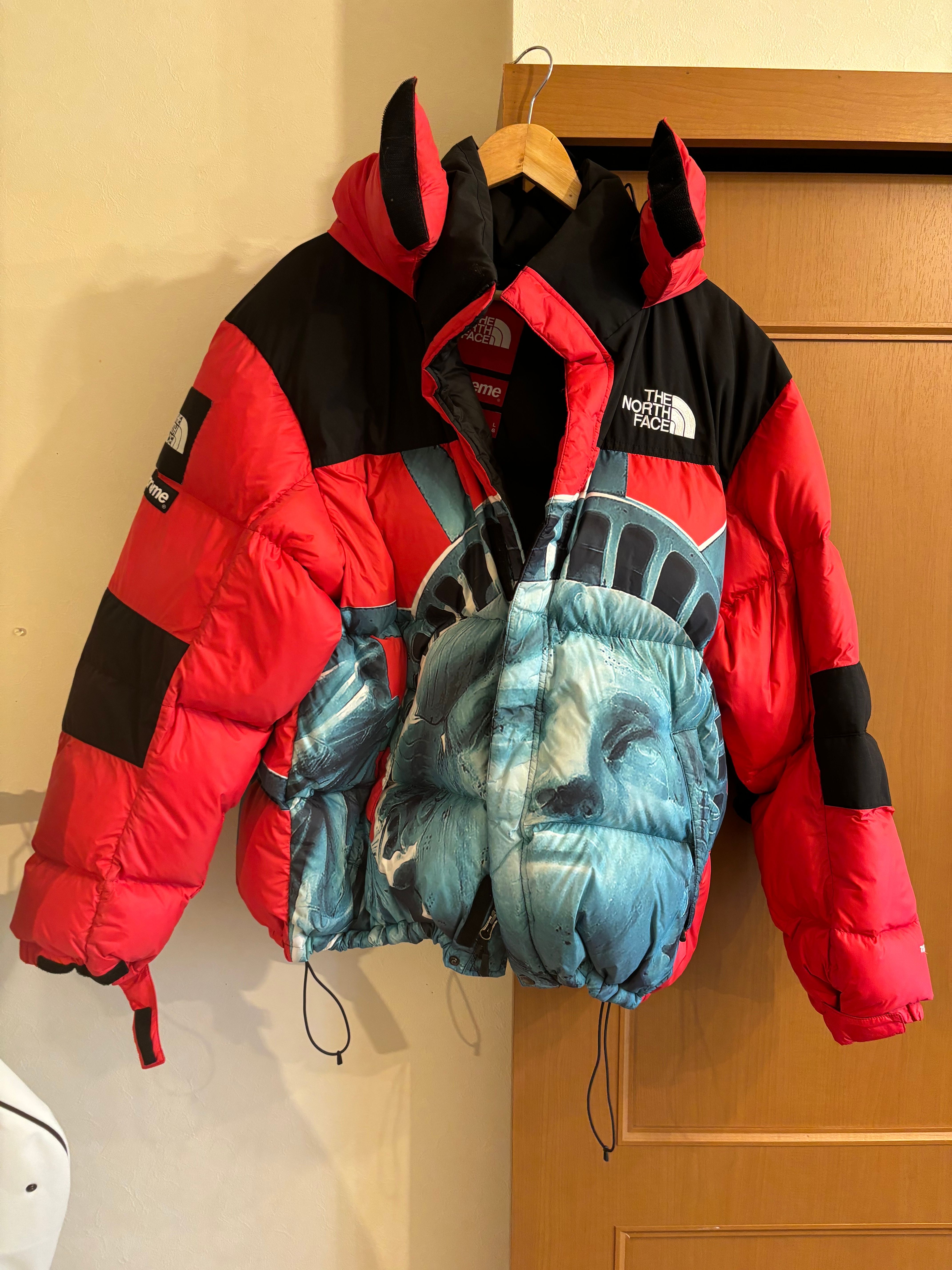 Supreme x The North Face Statue of Liberty Baltoro Jacket "Red"