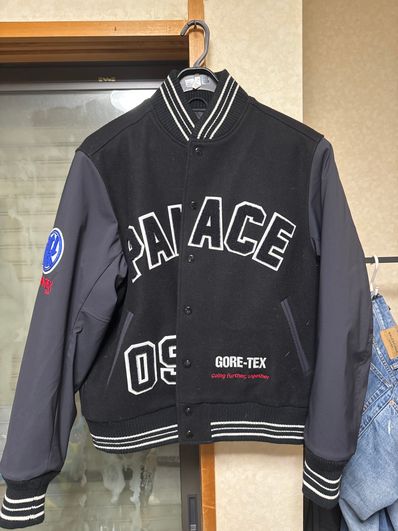 PALACE Gore-Tex Going Further Varsity "Black"